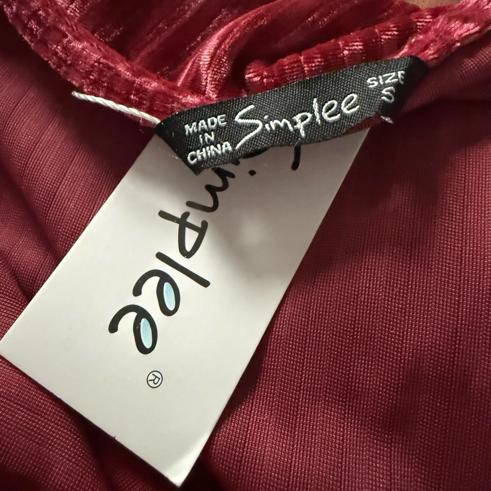 Simplee Raspberry Wrap Dress - Picture 3 of 14
